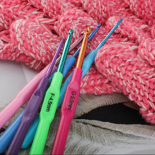 Plastic crochet hook set 6pcs Size 2.5mm-5mm