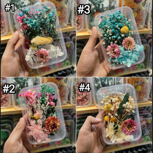 THREADSCART | 1 Random box of Mix dried flowers for resin art |Mix Beautiful Real Dried Flowers Natural Floral for Art Craft Scrapbooking Resin |Random box of dried flowers | ART CART (RWP)